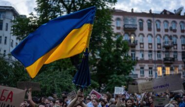 «Zelensky ha sbagliato i conti sulla corruzione. La gente è furibonda: Yermak ha troppo potere»
