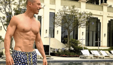 Stefano Accorsi, fisico scolpito a 54 anni: parla il personal trainer