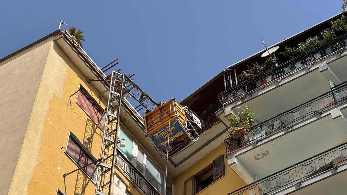 Napoli, cede l'impalcatura di un cantiere all'Arenella: ci sono tre vittime