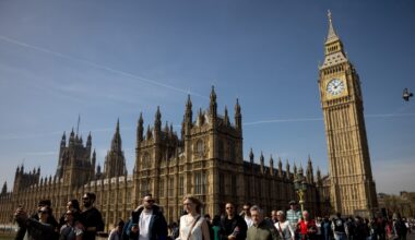 Permessi per Londra a prezzi gonfiati, l’appello dell’ambasciata: «Usate i canali ufficiali»