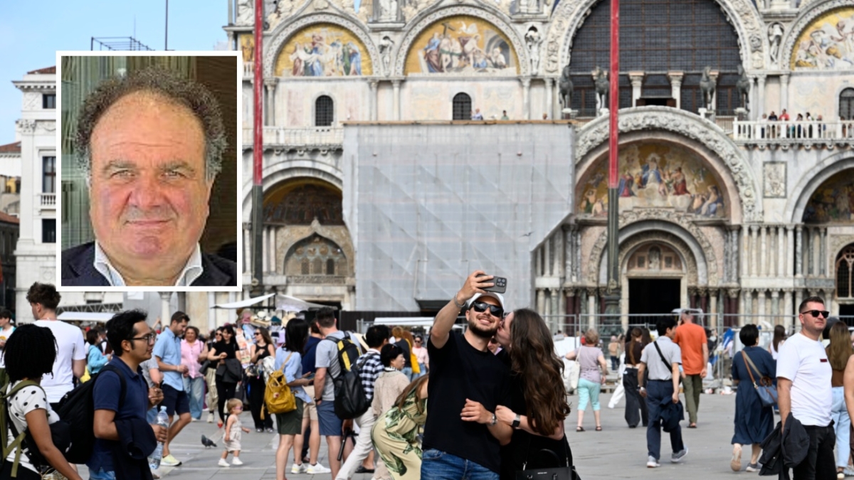 Venezia, il gioielliere presidente dei commercianti di Piazza San Marco: «Invasi da turisti poveri e senza meta: se non ci sono i ricchi chiudiamo. Tassa di 100 euro per i giornalieri»