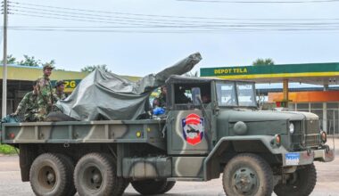 Cambogia-Thailandia, la guerra dei templi: attacchi, colpi d'artiglieria e migliaia di evacuati. «Almeno 33 morti»