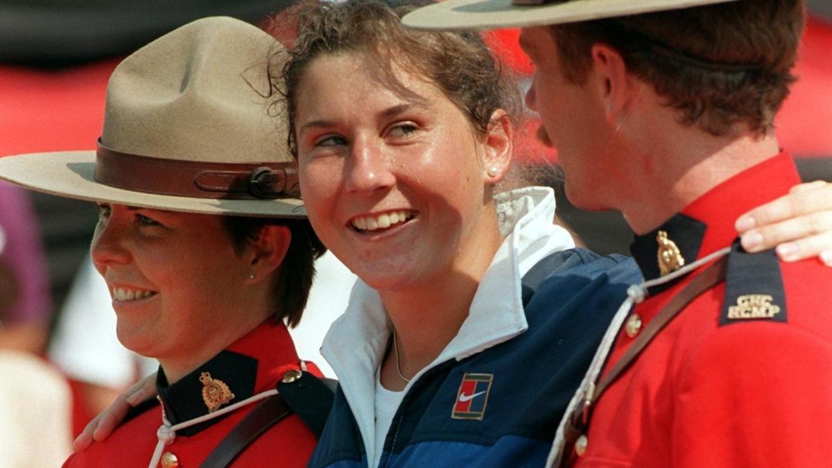 Monica Seles, il sorriso dopo quella pugnalata alle spalle che le cambiò la vita