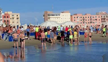 Soccorre il fratello in difficoltà nel mare mosso ad Anzio: morti entrambi. La bandiera era rossa. Un'altra vittima a Tarquinia