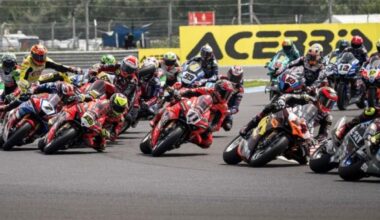 Superbike, Iannone frena tardi e ne fa cadere sei, 3 in ospedale! Petrucci: "Non mi parli!