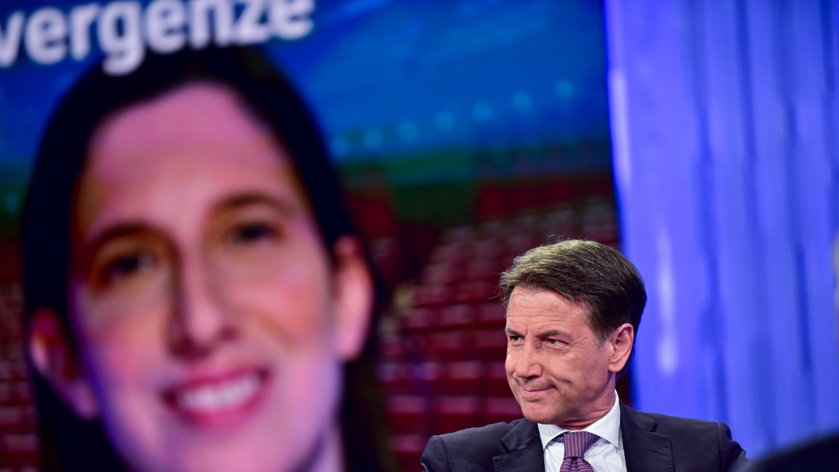 Panico Conte al Nazareno. Il leader M5S e la chance (irripetibile) di far capitolare Schlein