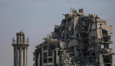 Israele - Hamas, la guerra a Gaza in diretta | Il premier palestinese: «Hamas deponga le armi, rilasci gli ostaggi e lasci Gaza»