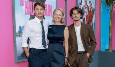 Pamela Anderson e lo stile «no make-up»: red carpet a New York con i due figli