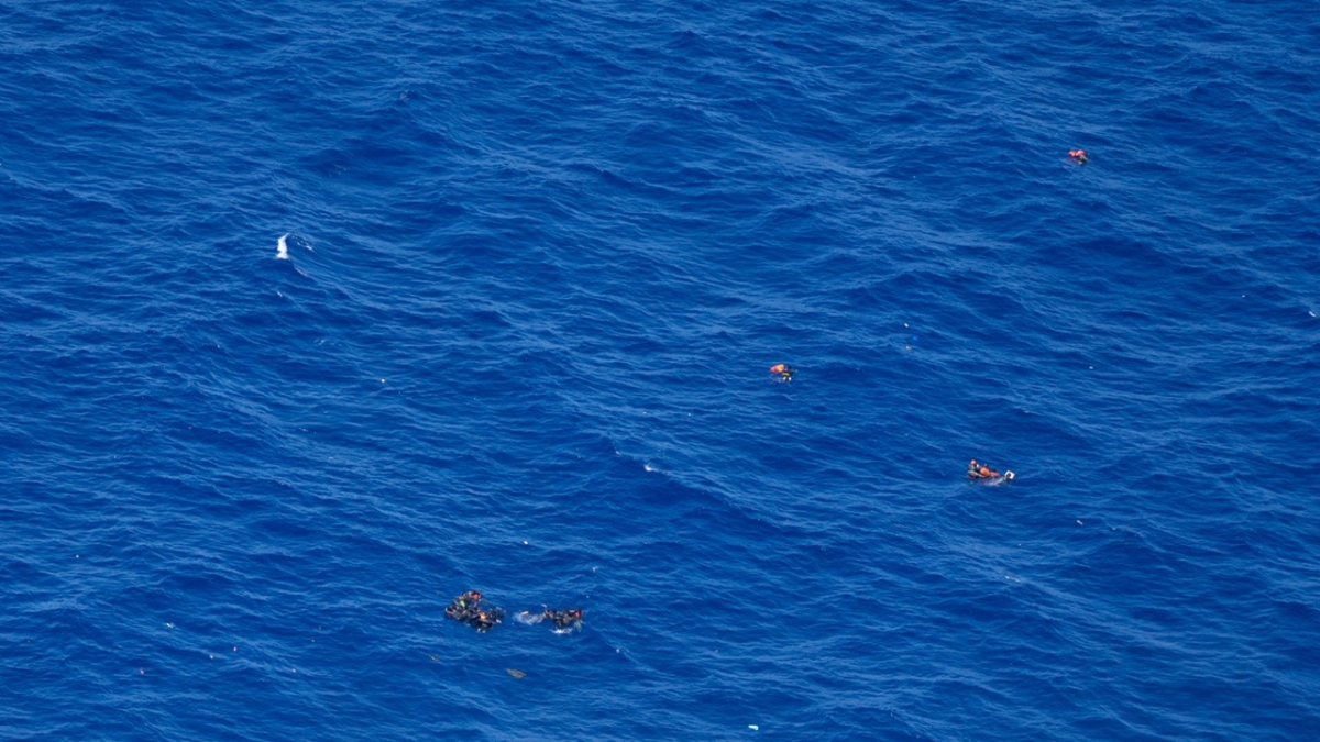 Due bambini morti e un disperso al largo della Tunisia. Sea Watch: «Potevamo salvarli, la nostra nave bloccata dalle autorità italiane a Lampedusa»