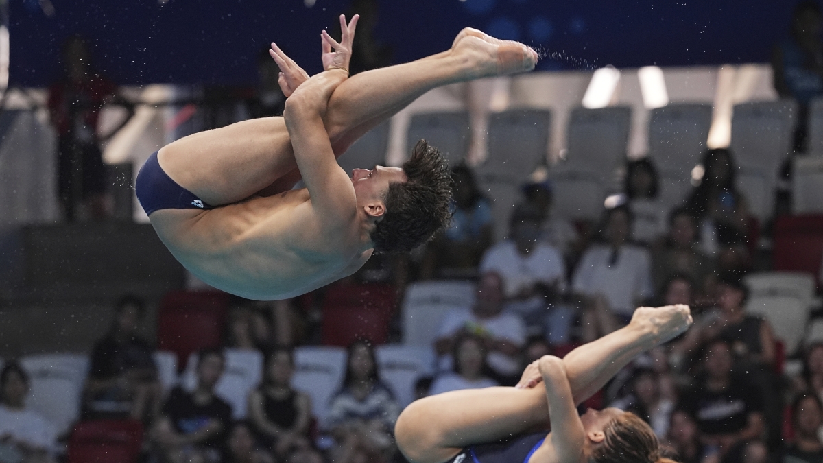 La diretta e i risultati dei Mondiali di Nuoto 2025 a Singapore: Pellacani-Santoro d'oro nei tuffi synchro 3m; staffetta 4x100 misti mista in finale col miglior tempo
