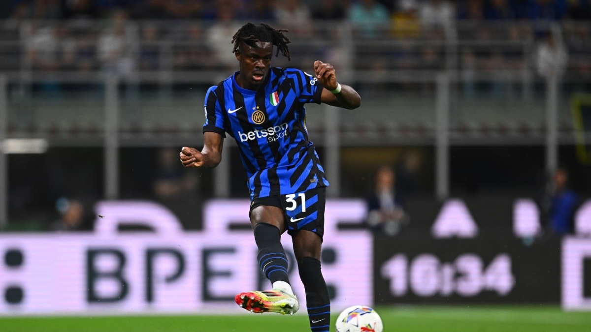 Calciomercato, le news di oggi in diretta: Napoli su Gutierrez, Raspadori piace all'Atletico Madrid, l'Inter non molla Bisseck, vuole 40 milioni, N'Zola verso il Pisa