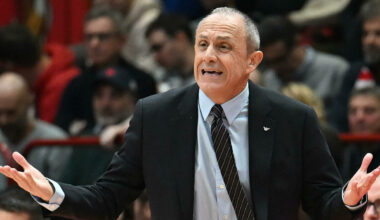 Basket, Trento batte Trapani e resta sola in testa. Brescia cade a Napoli, Milano a valanga su Varese