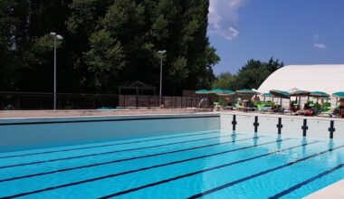 l'allarme, l'intervento dei bagnini, il decesso dopo il ricovero in ospedale