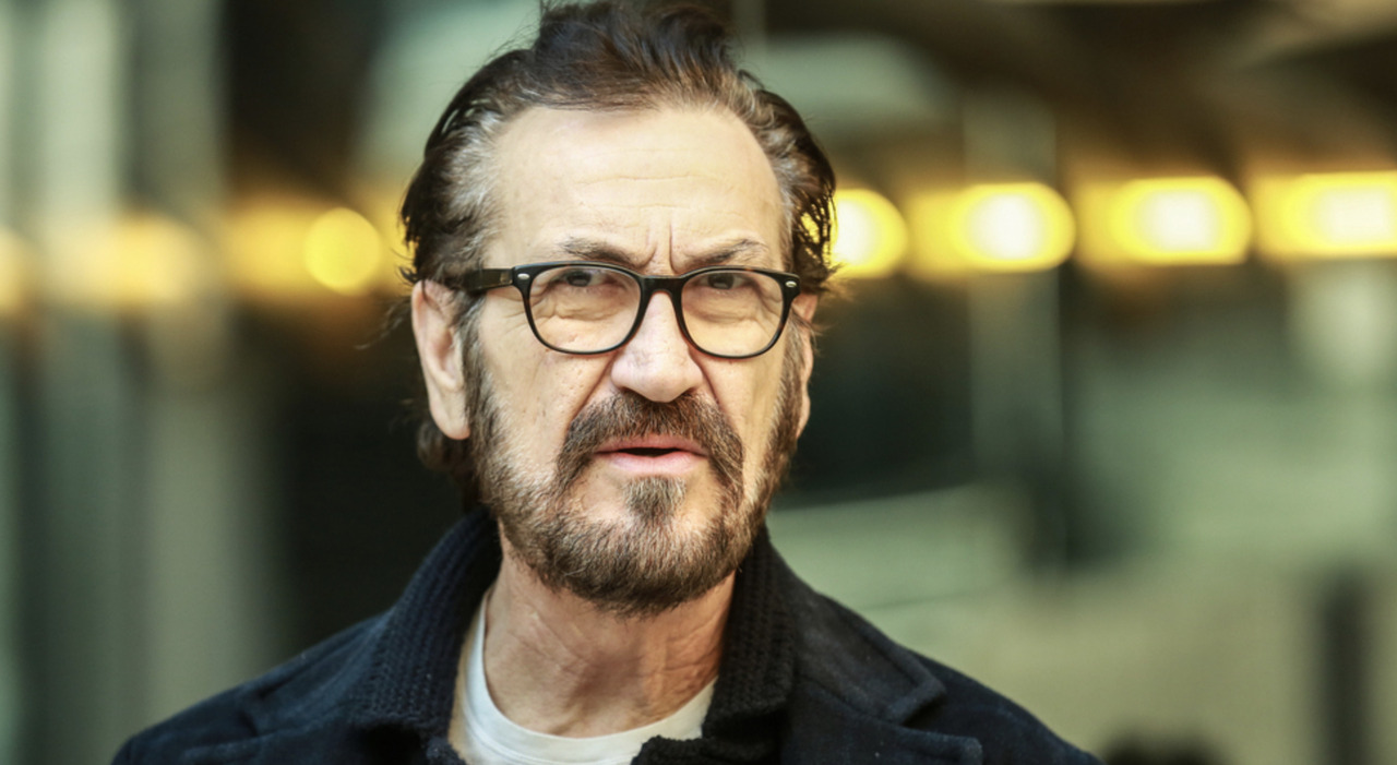 Marco Giallini, l'incidente in moto, i problemi di salute, le polemiche su Schiavone e l'addio alla moglie: «Morta a 40 anni tra le mie braccia» - Leggo.it