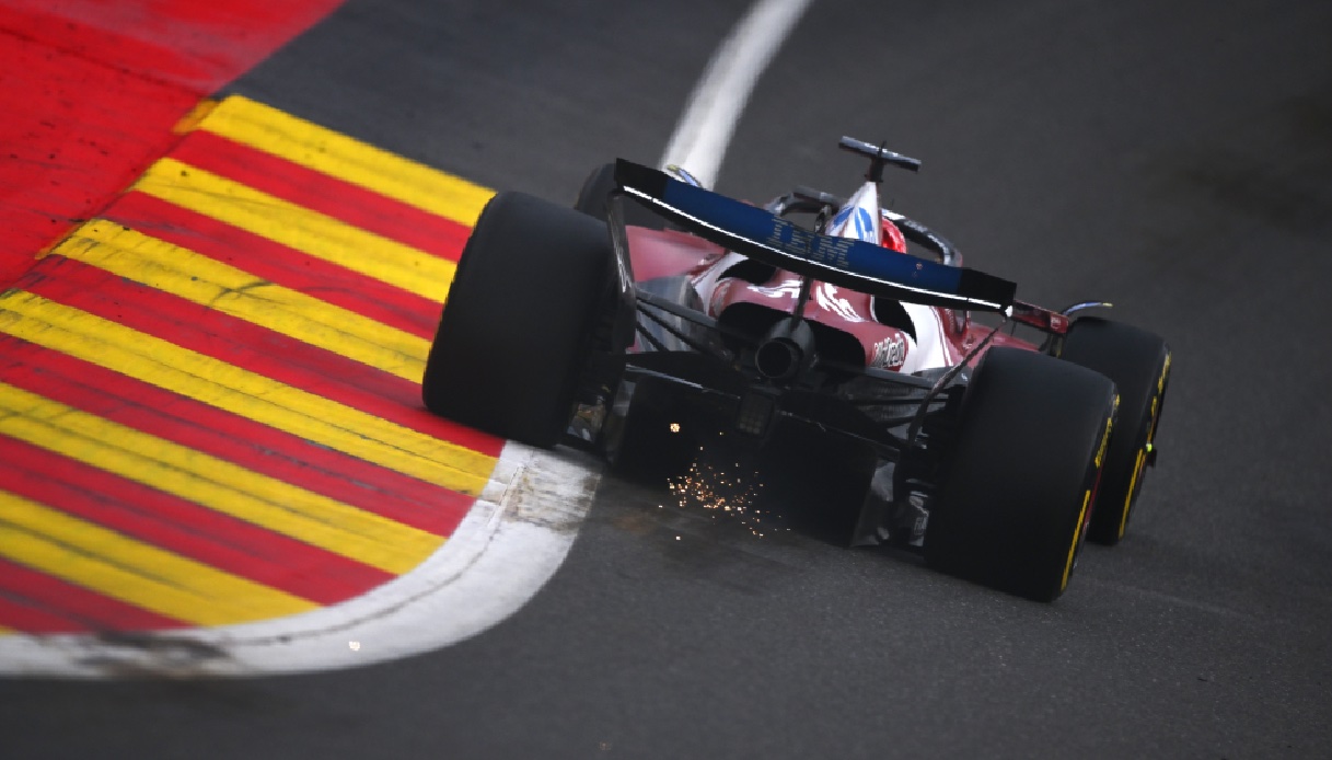 Ferrari a podio con Leclerc, Hamilton rimonta stoppata