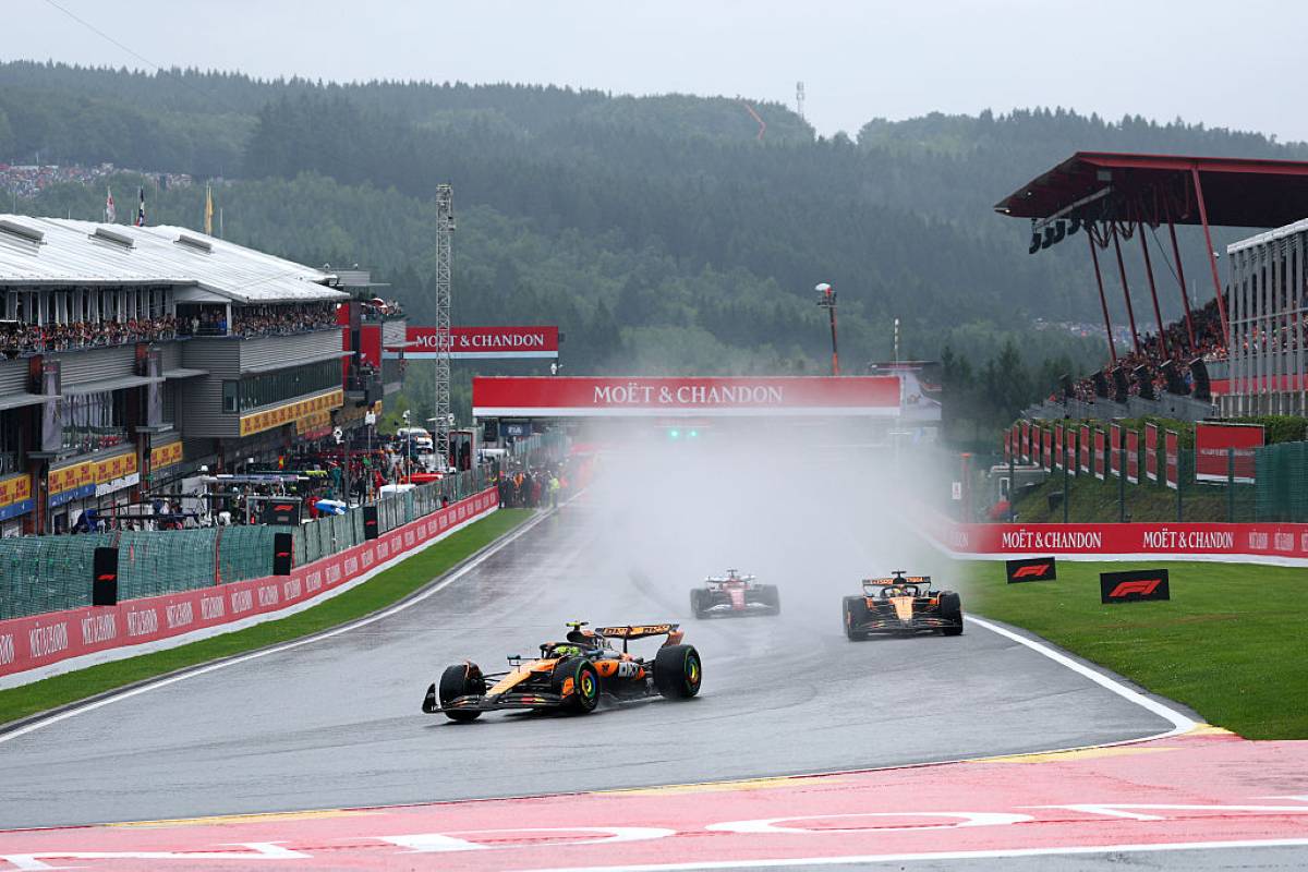 F1 GP Belgio 2025, Spa: Lando Norris (McLaren F1 Team) durante il giro di formazione - Foto: Getty Images