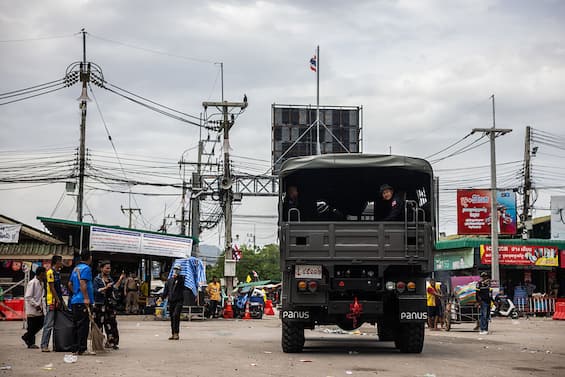 Thailandia: 'Cambogia ha violato cessate il fuoco'