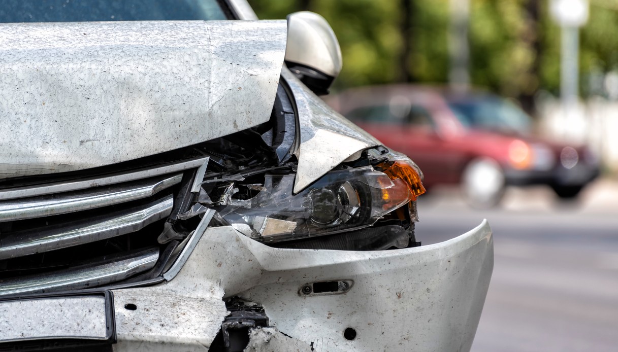 Incidenti stradali e auto usate, agosto ha un primato che pochi notano