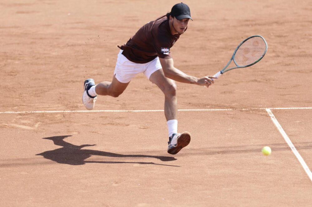 ATP Umago 2025, ottovolante Darderi! L’azzurro doma Carabelli e centra la seconda finale consecutiva