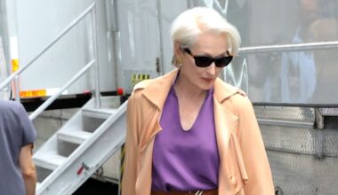 Miranda Priestly è tornata: in Il diavolo veste Prada 2 è ancora la fashion Lady boss del film. Svelato il primo look