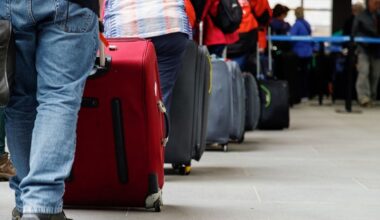 Ryanair paga il personale per individuare bagagli fuori misura