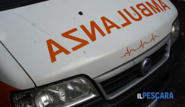 scontro fra pullman e automobile, due morti