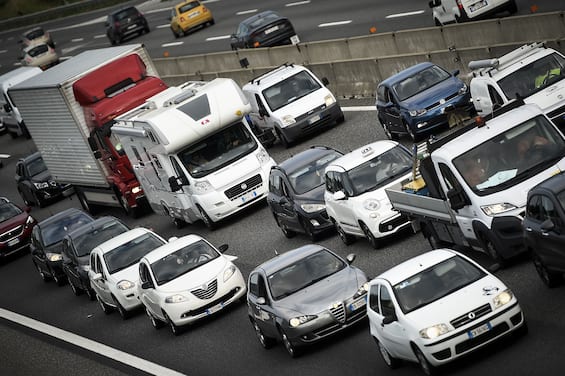 Bollino rosso in autostrada e allerta gialla per maltempo: ecco dove
