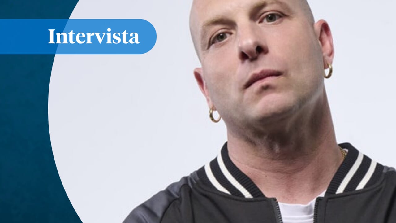 "Sopravvissuto alle droghe, oggi canto la mia anima. I rapper? Il vero cattivo esempio lo danno i potenti a Gaza"