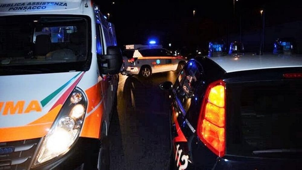 Grave incidente nella notte, muore passeggero di uno scooter