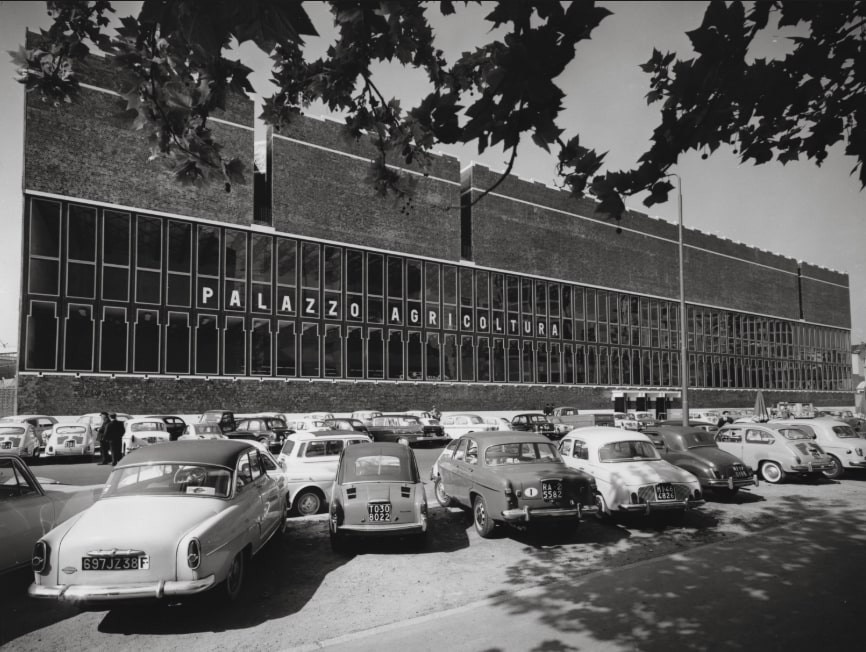 Demolito il padiglione modernista che Ignazio Gardella aveva disegnato per la Fiera di Milano