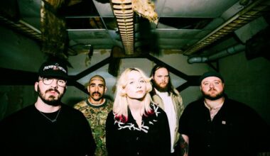in arrivo il nuovo album "Flesh Stays Together"