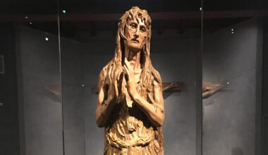 Nella statua della Maddalena di Donatello segni di una malattia rara - Medicina