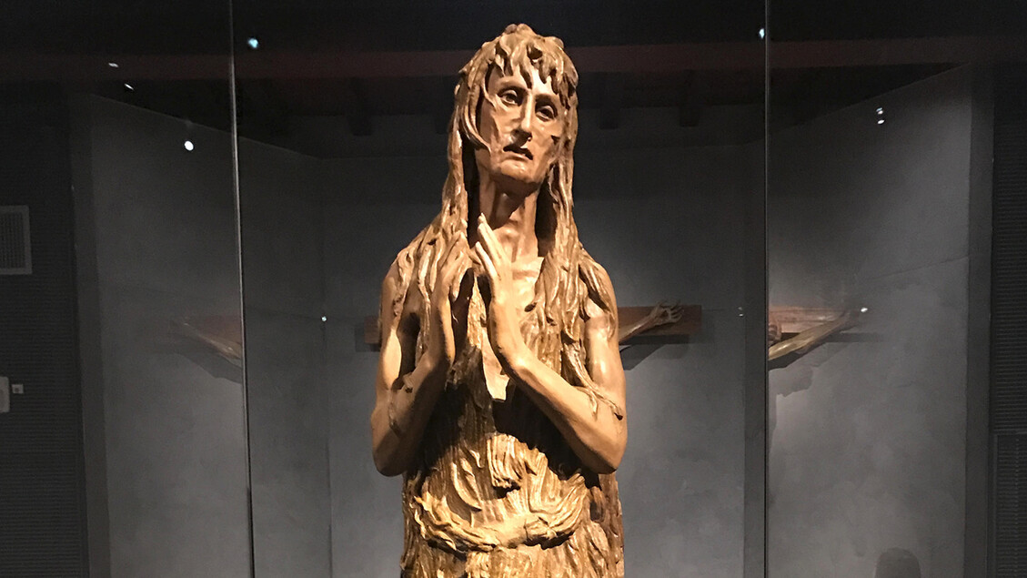 Nella statua della Maddalena di Donatello segni di una malattia rara - Medicina