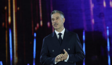 Rai, Gabriele Corsi rinuncia a 'Domenica in' - Ultima ora