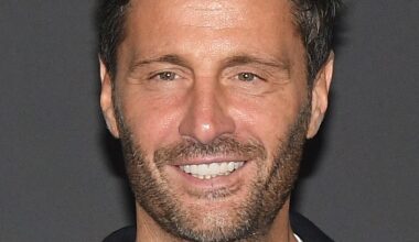 Temptation Island, anticipazioni del 17 luglio: il falò a tre e la sceneggiata di Antonio