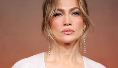 Le infradito Havaianas di Jennifer Lopez, scarpe da comprare ora