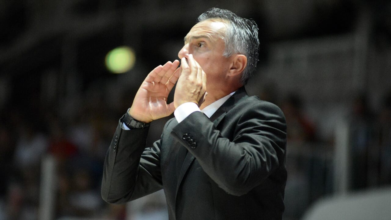 Il Napoli Basket fallisce un match point salvezza: Varese passa al PalaBarbuto