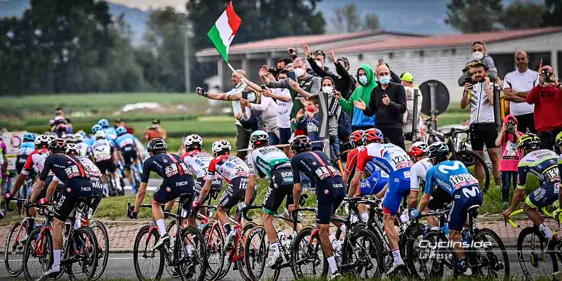 giro tifosi e bandiere