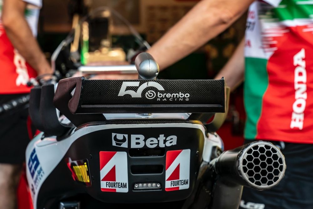 Il logo dei 50 anni di Brembo nel racing sulla Honda di Zarco