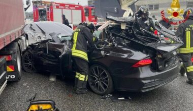 quattro morti e un ferito. Strada chiusa e traffico paralizzato