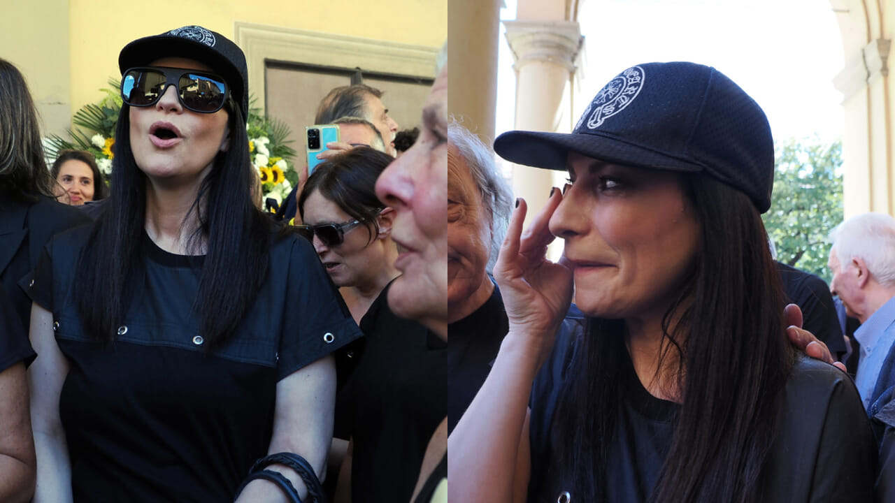 Laura Pausini canta al funerale di Celso Valli. Il video emozionante