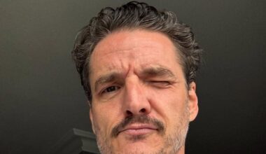 I 6 libri preferiti di Pedro Pascal: tra i titoli c'è anche un romanzo d'amore e un “mattone”