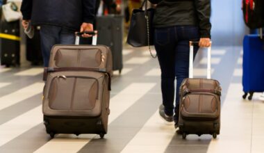 Liquidi nel bagaglio a mano, nuove regole solo in 21 Paesi