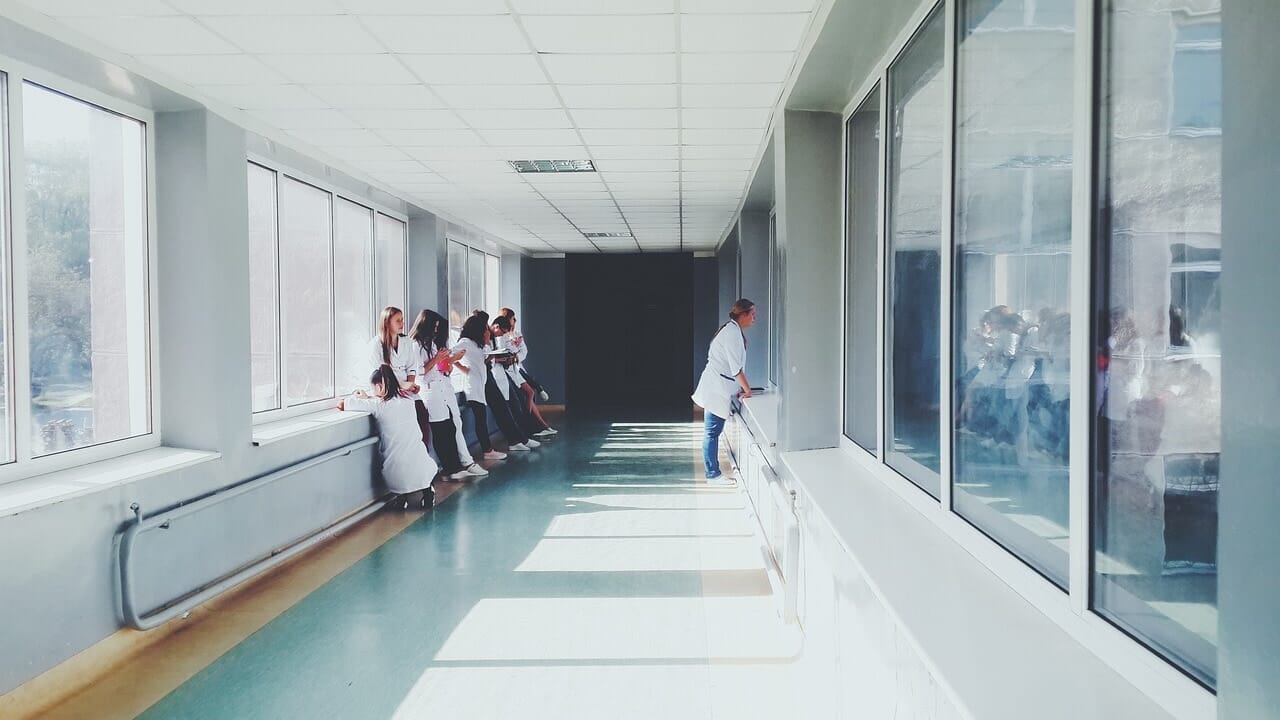 Stop a medici e infermieri a gettone, quanti sono a Roma e nel Lazio