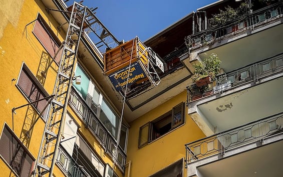 Operai morti a Napoli, indagini su incidente sul lavoro: 4 avvisi di garanzia