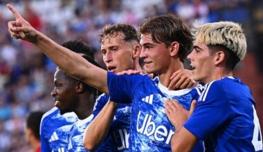 Como-Ajax 3-0, gol e highlights: segnano Paz, Baturina e Douvikas
