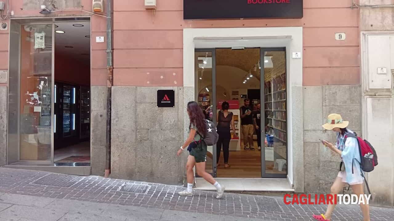 Mondadori apre un nuovo negozio in via Manno