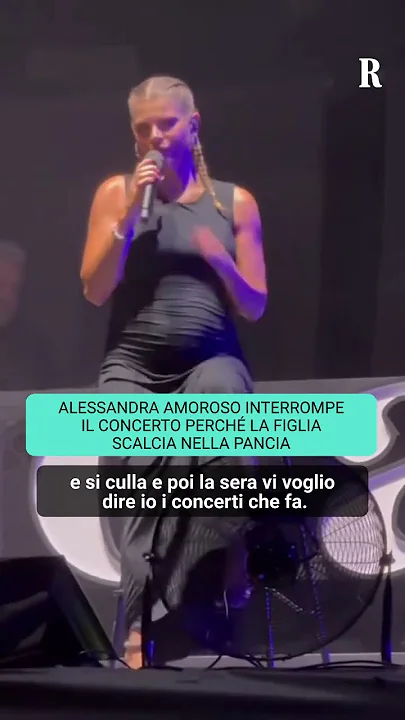Alessandra Amoroso interrompe il concerto perché la figlia scalcia nella pancia - YouTube