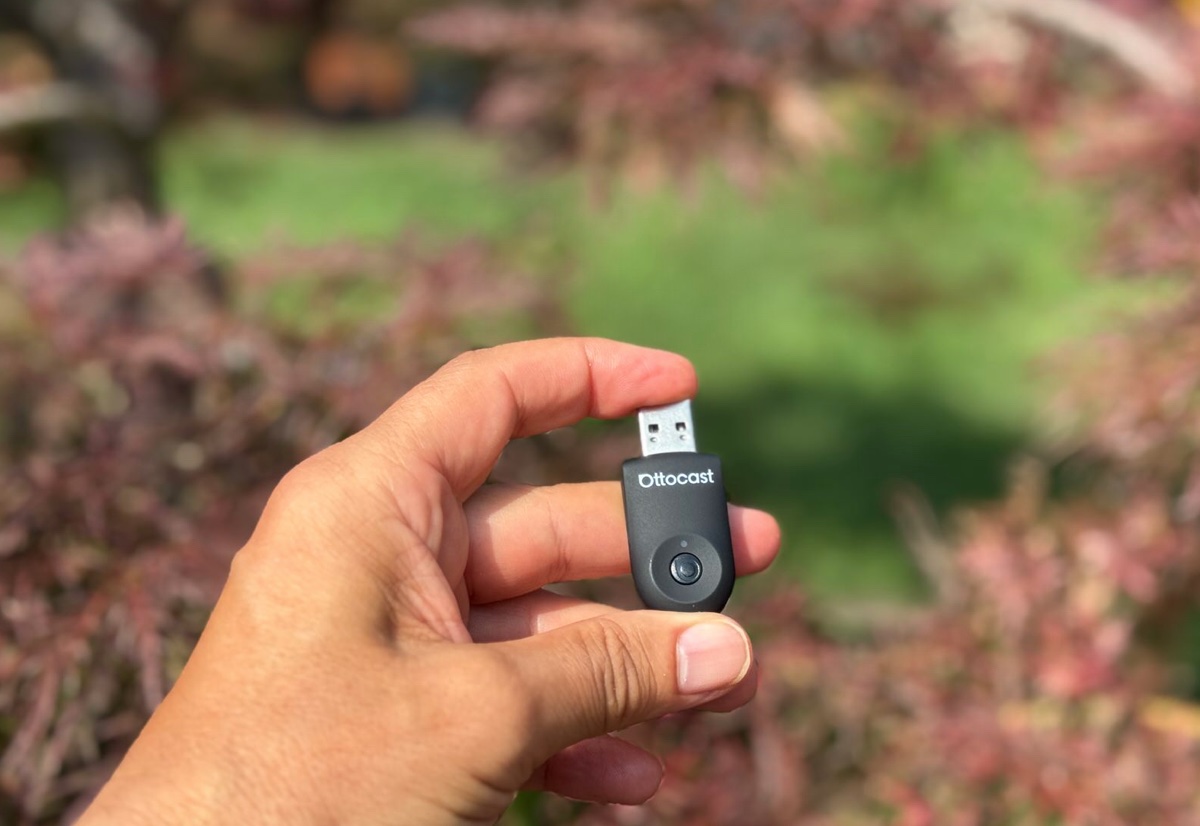 Recensione Ottocast mini, l'adattatore invisibile elimina i cavi da Carplay e Android Auto
