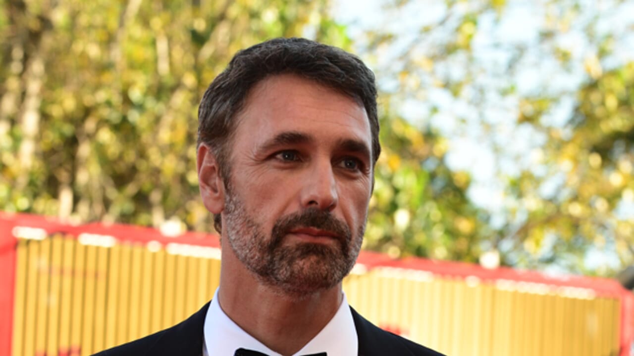 "Nessun attore o amico è arrivato in soccorso per difendere Raoul Bova: lo faccio io"